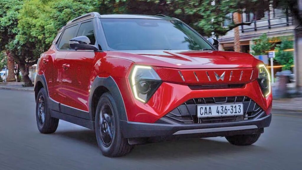 Mahindra XUV 3XO RevX Series Launched with New Trims and Features Starting at ₹8.94 Lakh